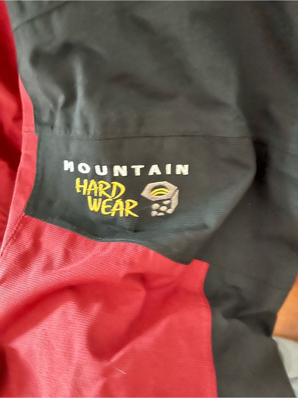 Mountain Hardwear Men’s Red and Black Waterproof Hooded Snow Jacket - Picture 4 of 13